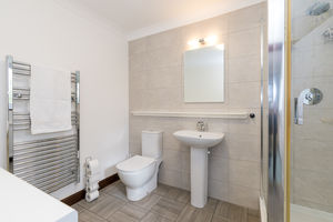 Ensuite- click for photo gallery